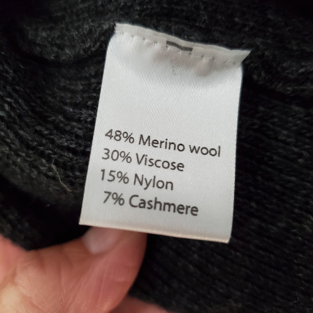 Beautiful Soft Cardigan Hoodie with Cashmere! - Picture 8 of 8